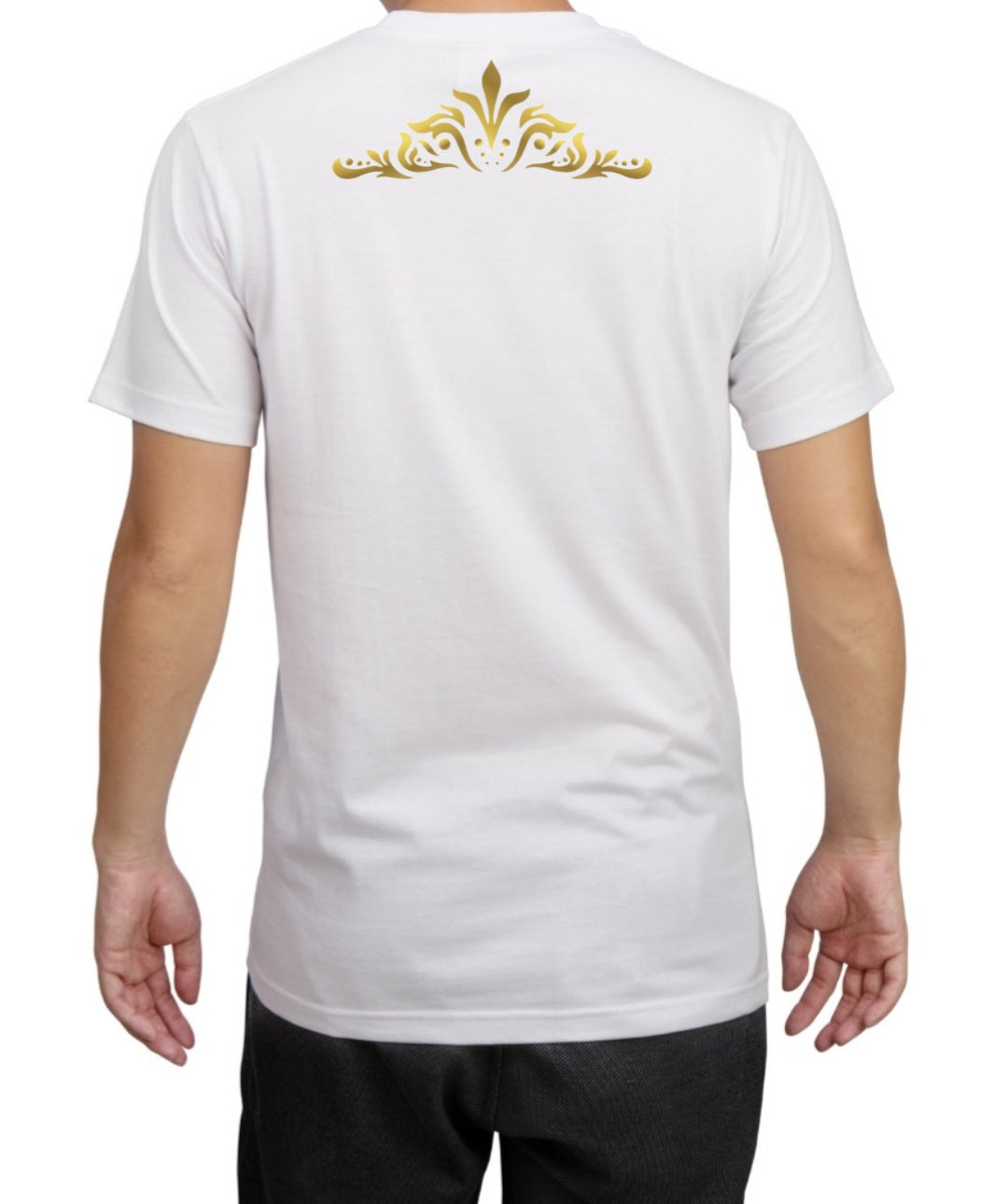 Auraska White Graphic Printed T-Shirt